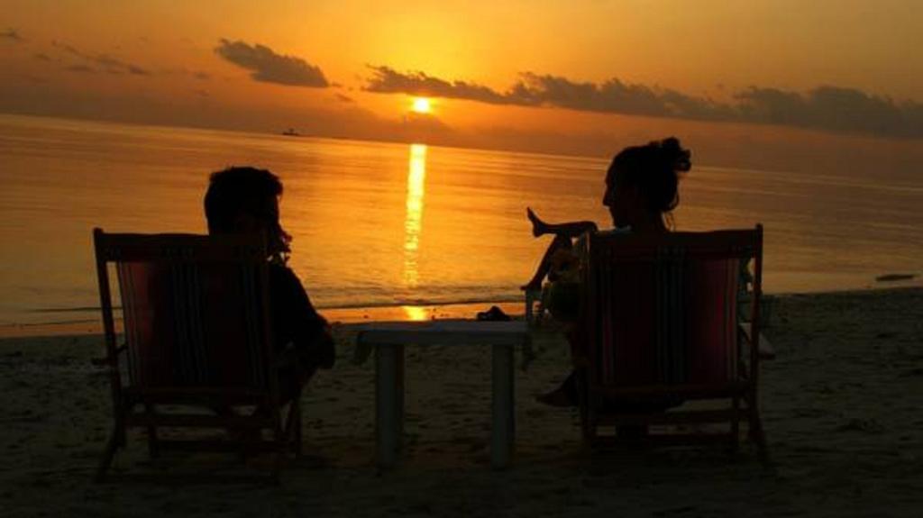 Local Island Inn Hangnaameedhoo Exterior foto
