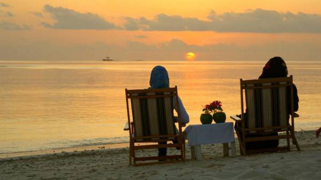 Local Island Inn Hangnaameedhoo Exterior foto