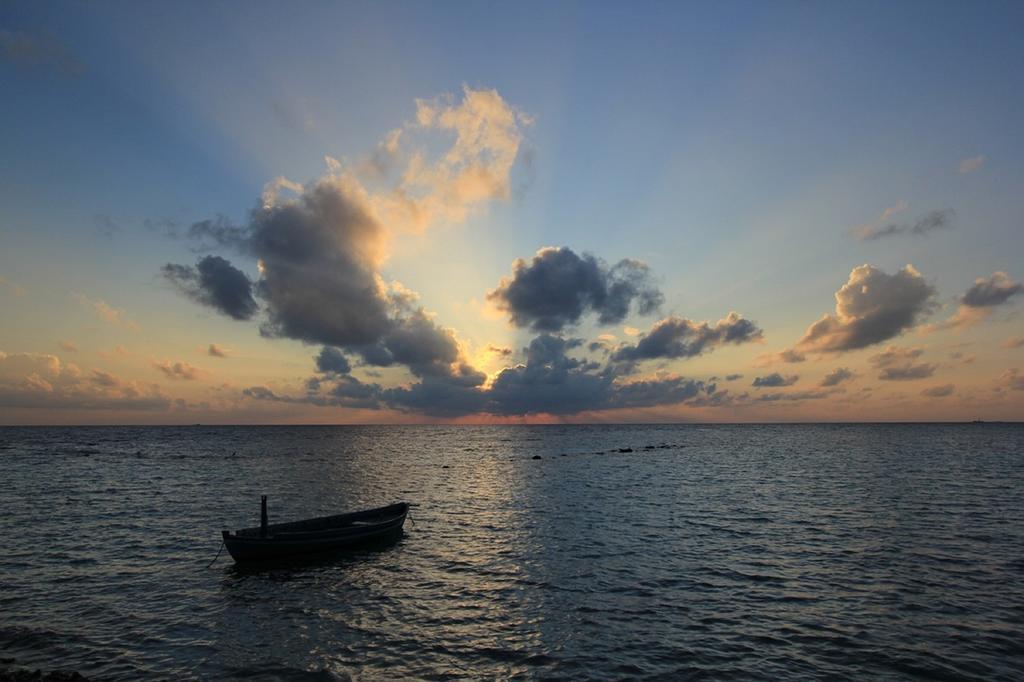 Local Island Inn Hangnaameedhoo Exterior foto