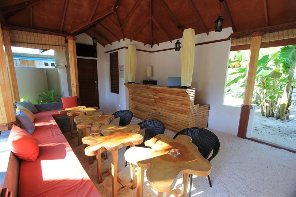 Local Island Inn Hangnaameedhoo Exterior foto